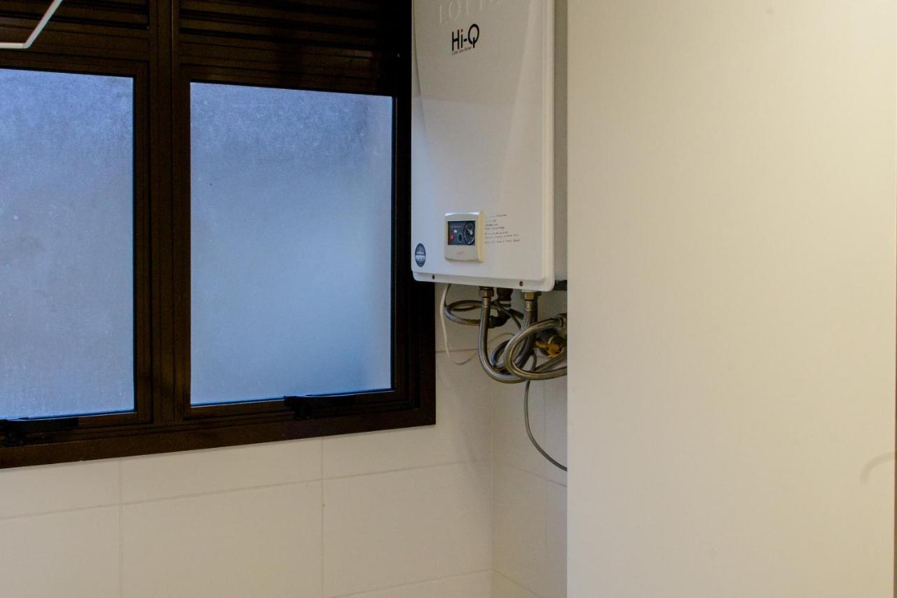 Apartamento super agradável no centro de Gramado Esterno foto