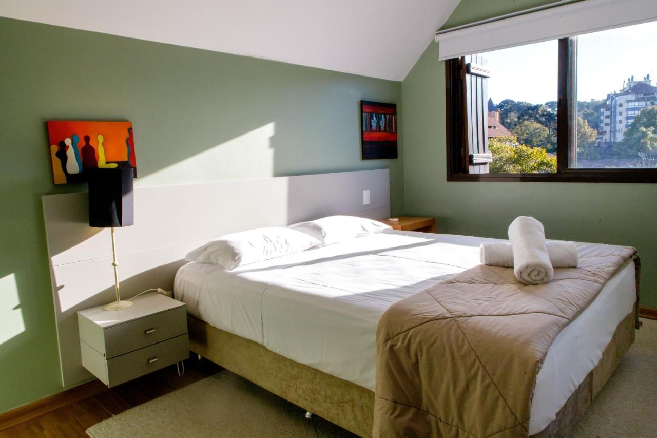 Apartamento super agradável no centro de Gramado Esterno foto
